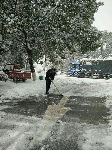 常德市康都物業(yè)服務(wù)有限公司,常德保安服務(wù)公司,保潔服務(wù),綠化服務(wù),搬運(yùn)服務(wù),墻外高空清洗服務(wù)