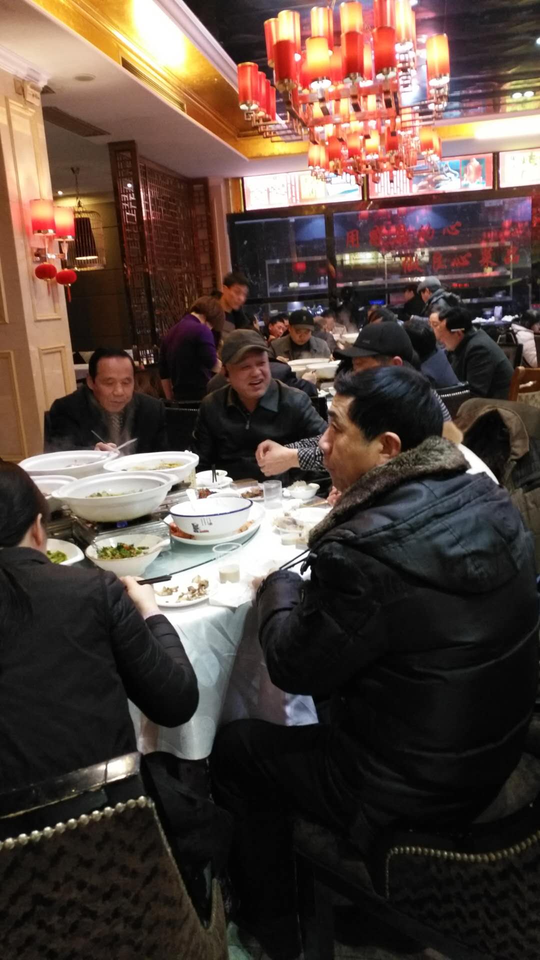 常德市康都物業(yè)服務(wù)有限公司,常德保安服務(wù)公司,保潔服務(wù),綠化服務(wù),搬運(yùn)服務(wù),墻外高空清洗服務(wù)