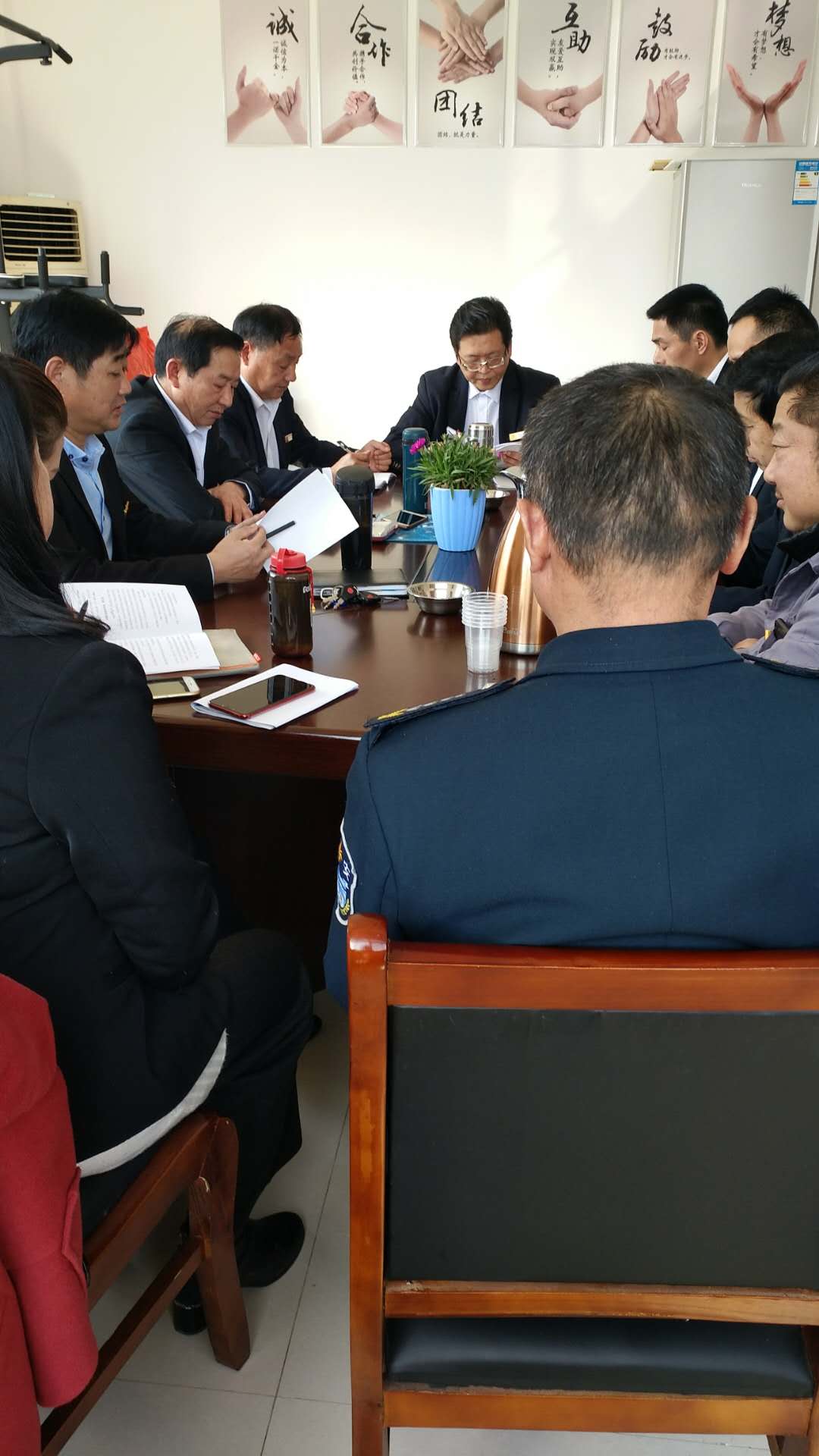 常德市康都物業(yè)服務(wù)有限公司,常德保安服務(wù)公司,保潔服務(wù),綠化服務(wù),搬運服務(wù),墻外高空清洗服務(wù)