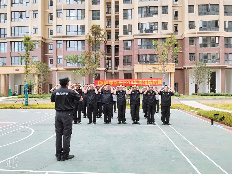 常德市康都物業(yè)服務有限公司,常德保安服務公司,保潔服務,墻外高空清洗服務